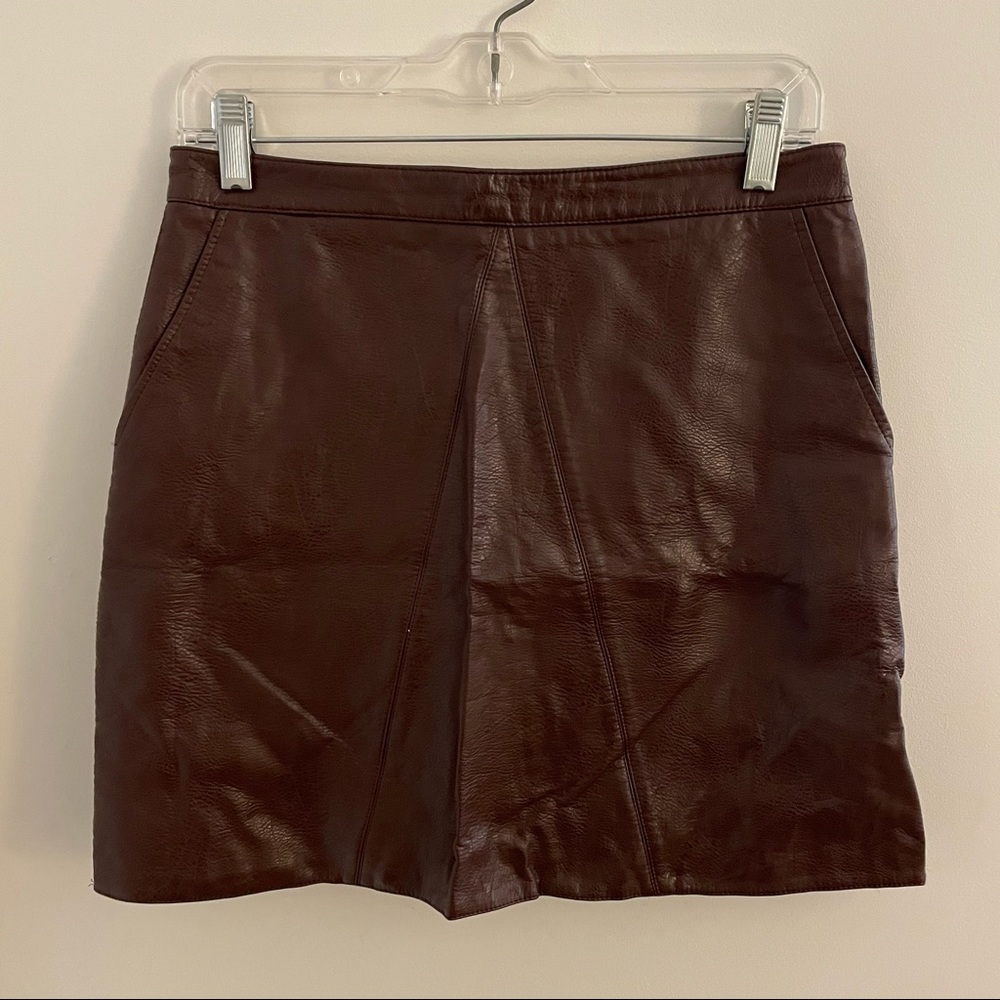 Zara - Burgundy Faux Leather A-line Mini Skirt - Medium